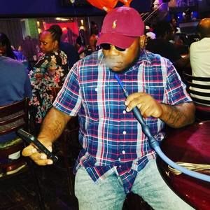 Meet your Posher, Max